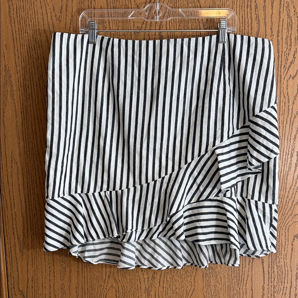 NEW A New Day Black White Striped Asymmetrical Skirt Size 18W